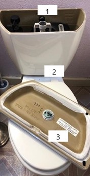 1. على الجدران الداخلية لخزان المرحاض. 2. المنطقة المسطحة خلف مفصل مقعد المرحاض، حيث يلتقي حوض المرحاض بالخزان. 3. الجانب السفلي لغطاء الخزان.