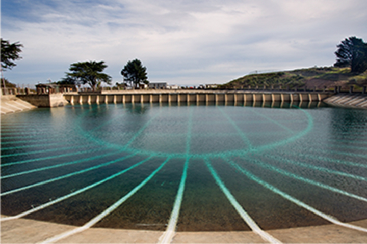 Image of the reservoir atop Twin Peaks