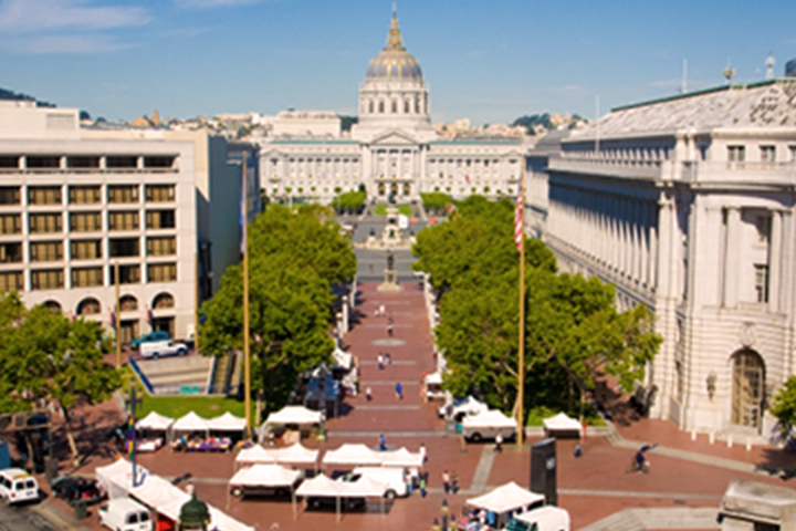 view of SF City Hall from United Nations Plaza
