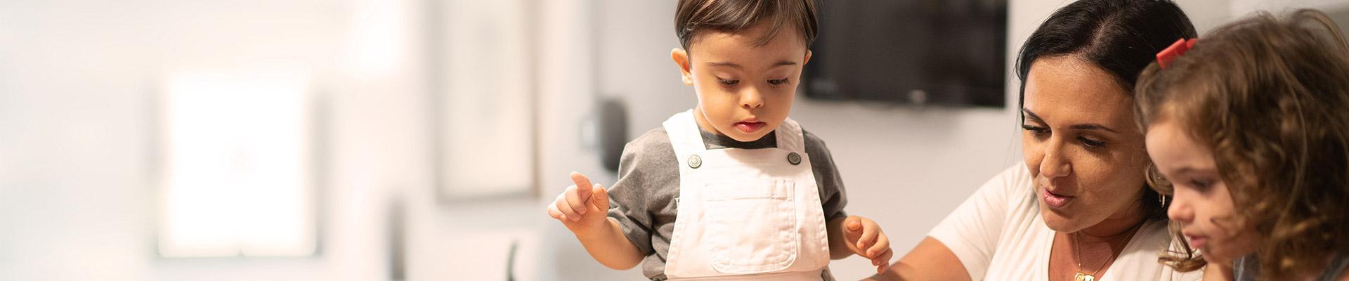 Mẹ có hai con nhỏ