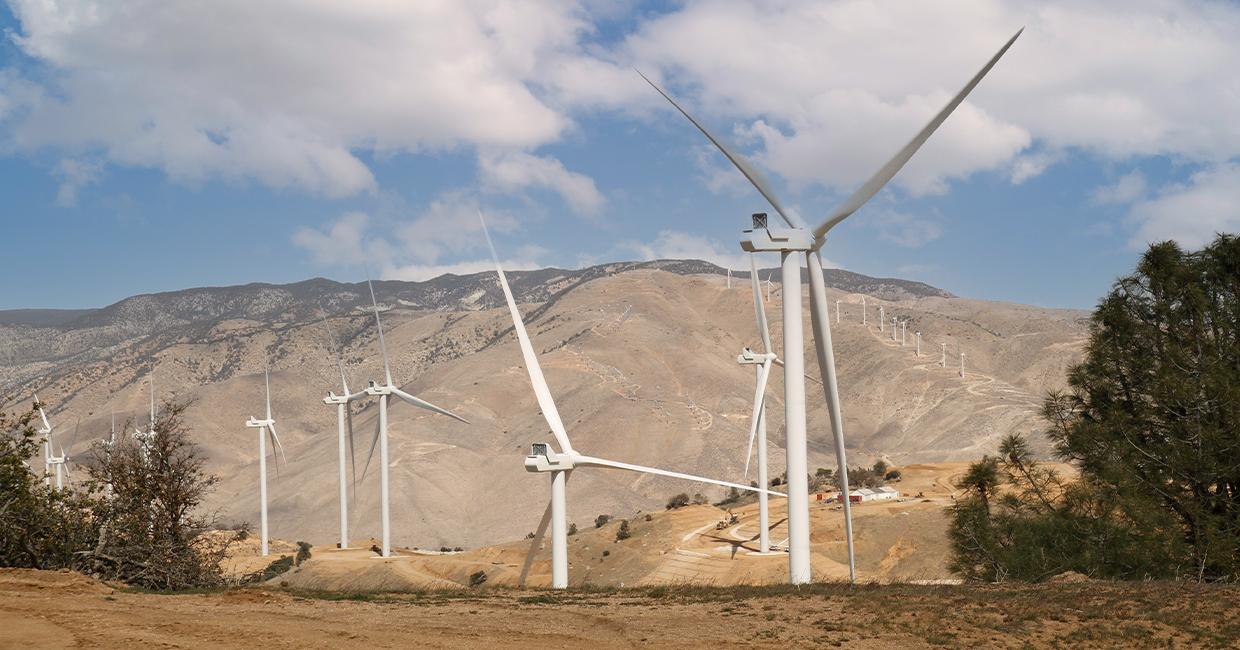 CleanPowerSF SuperGreen customers help support new clean energy projects in the Bay Area and California like the Terra-Gen Voyager IV Wind Project in Kern County (photo courtesy of Terra-Gen).